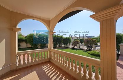 صورة لـ شرفة فيلا - 4 غرف نوم - 4 حمامات للايجار في سار - المحافظة الشمالية ، صورة رقم 1