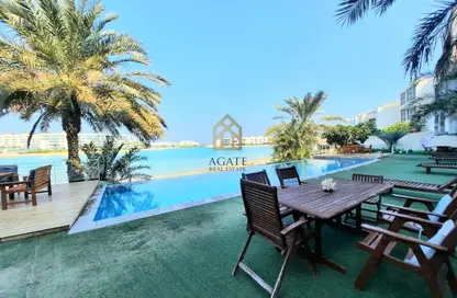 فيلا - 4 غرف نوم - 6 حمامات للايجار في شارع أمواج - أمواج - المحرق