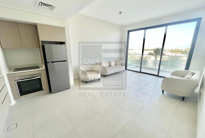 989487 - Property Image 2