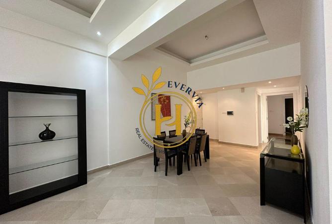 985269 - Property Image 2