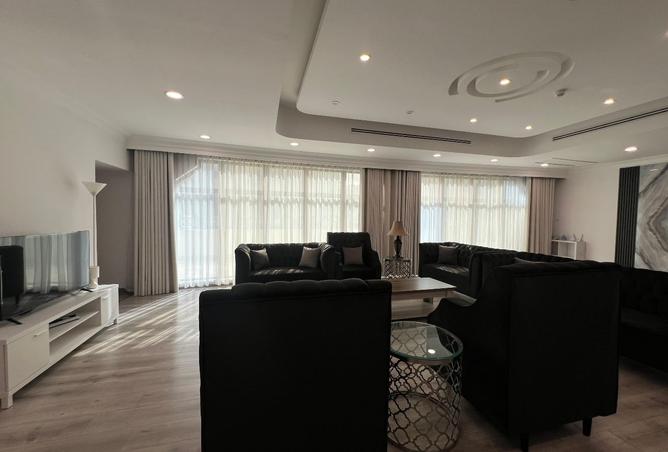 992554 - Property Image 2