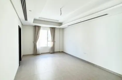 Apartment - 2 Bedrooms - 3 Bathrooms for rent in Al Burhama - Manama - Capital Governorate