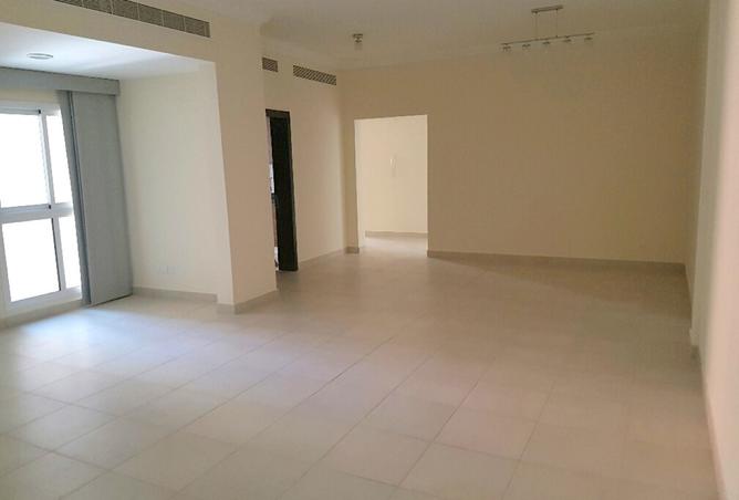 977703 - Property Image 2