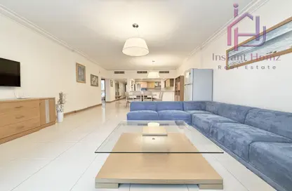 Apartment - 3 Bedrooms - 3 Bathrooms for rent in Al Juffair - Capital Governorate