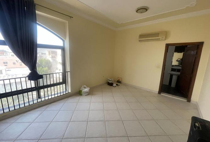 966172 - Property Image 2