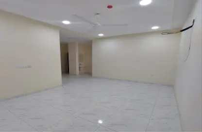 Apartment - 3 Bedrooms - 2 Bathrooms for rent in Jid Ali - Central Governorate