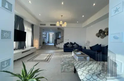 فيلا - 3 غرف نوم - 5 حمامات للبيع في مدينة المرسى - أمواج - المحرق