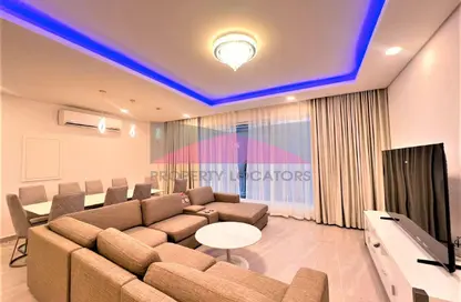 Apartment - 3 Bedrooms - 4 Bathrooms for rent in Al Juffair - Capital Governorate