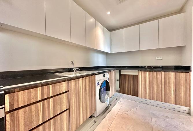 969329 - Property Image 2