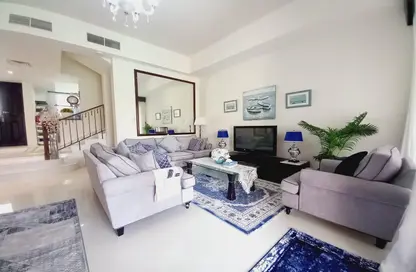 Living Room image for: Villa - 2 Bedrooms - 2 Bathrooms for rent in Al Marsa Floating City - Amwaj Islands - Muharraq Governorate, Image 1