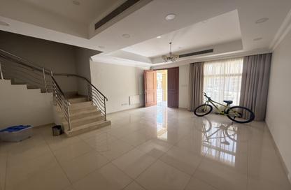Villa - 3 Bedrooms - 4 Bathrooms for rent in Jurdab - Central Governorate