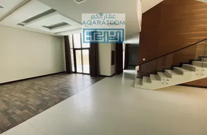 Villa - 4 Bedrooms - 5 Bathrooms for rent in Hamala - Northern Governorate