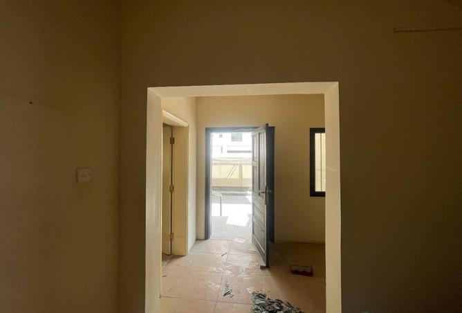 987962 - Property Image 2