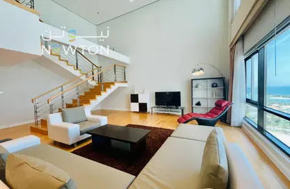 Duplex - 2 Bedrooms - 4 Bathrooms for rent in Seef - Capital Governorate