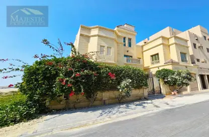 Villa - 5 Bedrooms - 7+ Bathrooms for rent in Arad - Muharraq Governorate