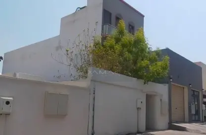 تاون هاوس - 2 غرف نوم - 2 حمامات للبيع في مدينة عيسى - المحافظة الوسطى