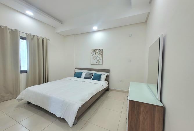 910332 - Property Image 3