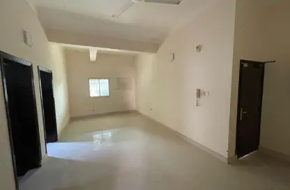 Apartment - 3 Bedrooms - 2 Bathrooms for rent in Riffa Al Sharqi - Riffa - Southern Governorate