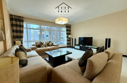 Apartment - 2 Bedrooms - 3 Bathrooms for rent in Al Juffair - Capital Governorate