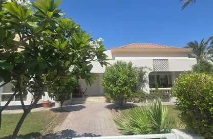 Compound - 4 Bedrooms - 4 Bathrooms for rent in Saar - Northern Governorate