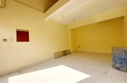 متجر - استوديو - 1 حمام للايجار في المنامة - محافظة العاصمة