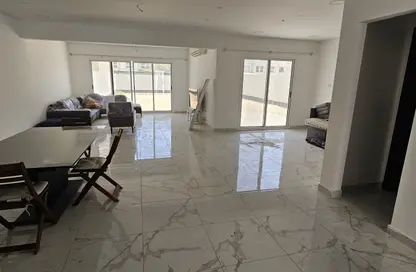 Apartment - 3 Bedrooms - 3 Bathrooms for rent in Tubli - Central Governorate