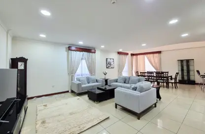 Duplex - 2 Bedrooms - 3 Bathrooms for rent in Adliya - Manama - Capital Governorate