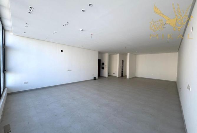 982271 - Property Image 3