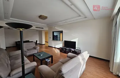 Apartment - 3 Bedrooms - 4 Bathrooms for rent in Manama - Capital Governorate