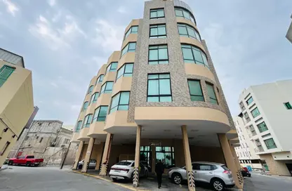 Apartment - 2 Bedrooms - 2 Bathrooms for rent in Al Juffair - Capital Governorate