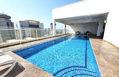 Apartment - 2 Bedrooms - 2 Bathrooms for rent in Sanabis - Manama - Capital Governorate