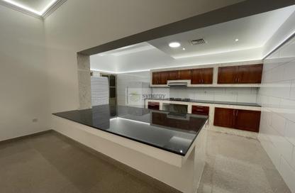 Villa - 4 Bedrooms - 4 Bathrooms for rent in Janabiya - Northern Governorate