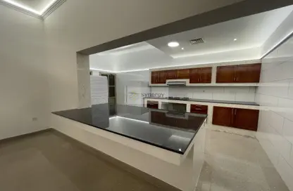 Villa - 4 Bedrooms - 4 Bathrooms for rent in Janabiya - Northern Governorate