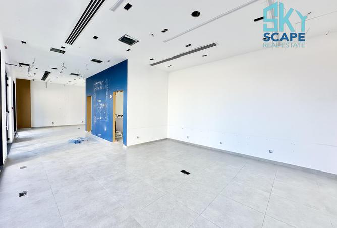 983235 - Property Image 2