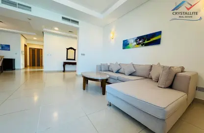 Apartment - 2 Bedrooms - 3 Bathrooms for rent in Reef Island - Capital Governorate