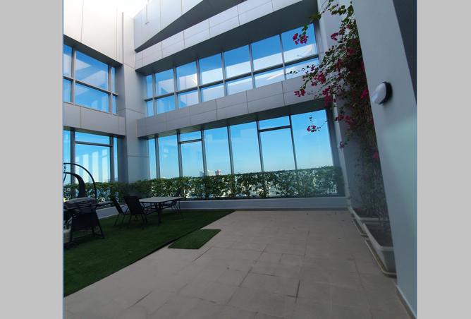 Penthouse - 4 Bedrooms - 6 Bathrooms for rent in Al Juffair - Capital Governorate
