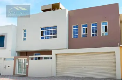 فيلا - 4 غرف نوم - 5 حمامات للبيع في جد الحاج - المحافظة الشمالية