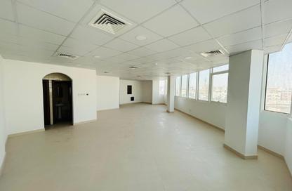Office Space - Studio - 4 Bathrooms for rent in Um Al Hasam - Manama - Capital Governorate