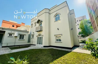Villa - 6 Bedrooms - 6 Bathrooms for rent in Mahooz - Manama - Capital Governorate