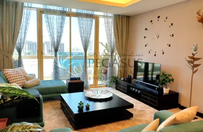Apartment - 3 Bedrooms - 3 Bathrooms for rent in Reef Island - Capital Governorate