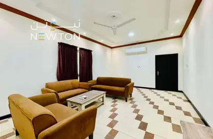 Apartment - 2 Bedrooms - 3 Bathrooms for rent in Sanabis - Manama - Capital Governorate