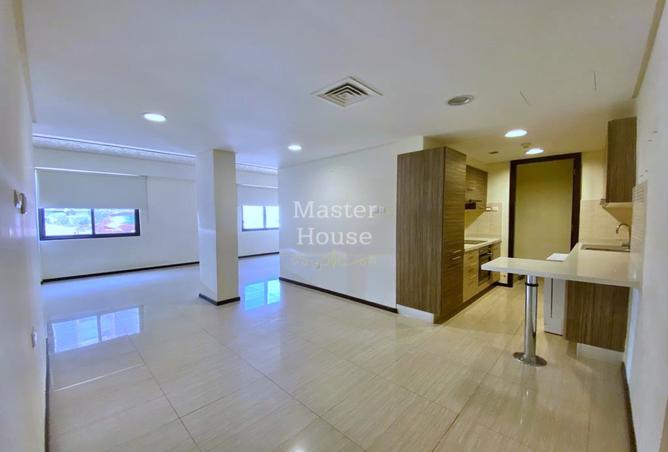 978063 - Property Image 3