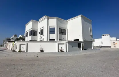 فيلا - 4 غرف نوم - 5 حمامات للبيع في الحد - المحرق