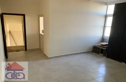 Apartment - 1 Bathroom for rent in Ras Rumman - Manama - Capital Governorate