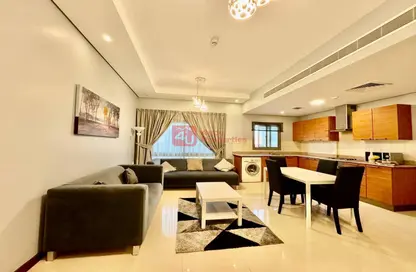 Apartment - 2 Bedrooms - 3 Bathrooms for rent in Zinj - Manama - Capital Governorate