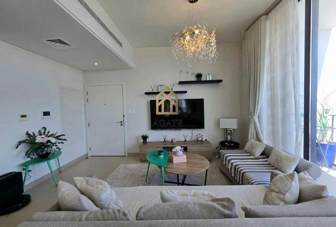 967306 - Property Image 2