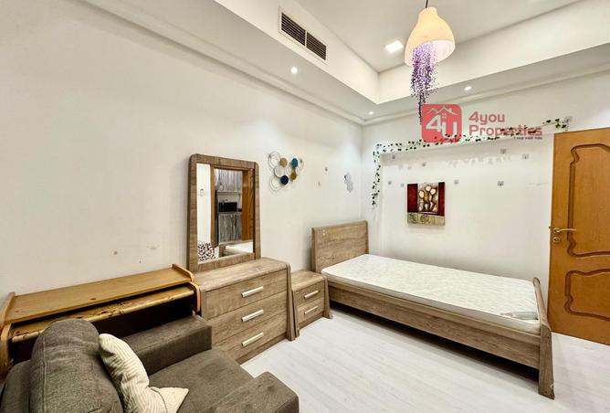 988647 - Property Image 2