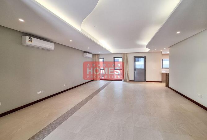 976236 - Property Image 3