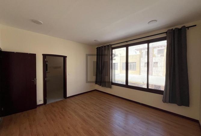 962068 - Property Image 2