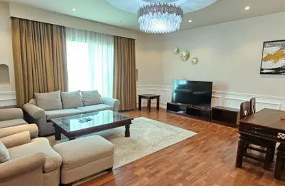 Villa - 2 Bedrooms - 3 Bathrooms for rent in Al Juffair - Capital Governorate